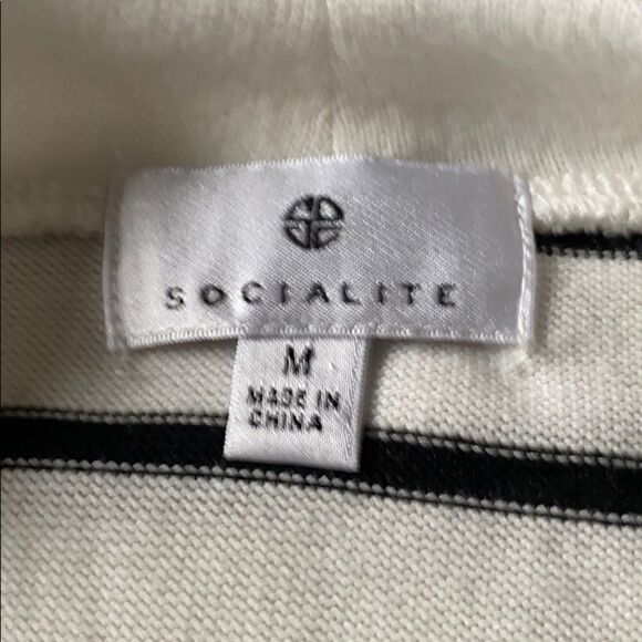 SOCIALITE Hacci Knit Slouchy Wide Sleeve Sweater-M - Picture 4 of 5